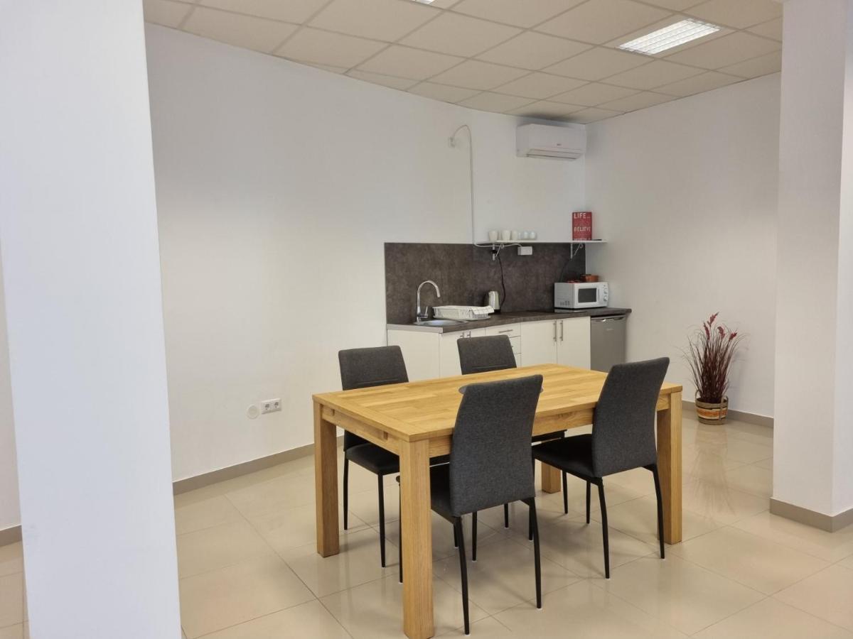 Laegenhet/studio Grand